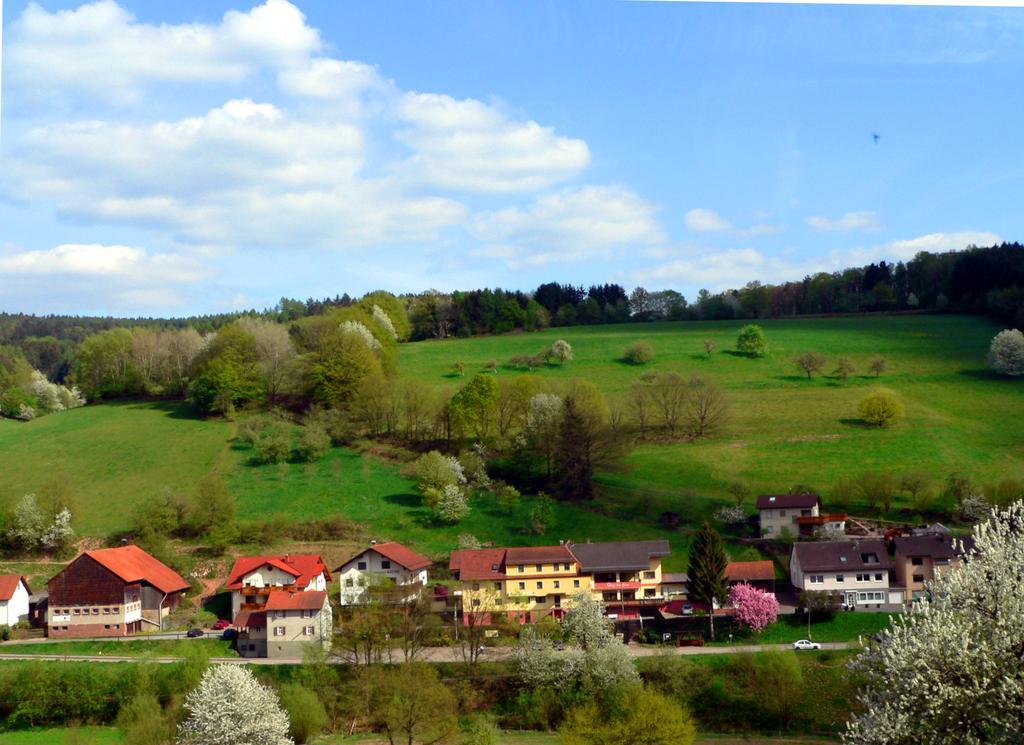 Hotel Gasthof Zur Krone Oberzent ภายนอก รูปภาพ